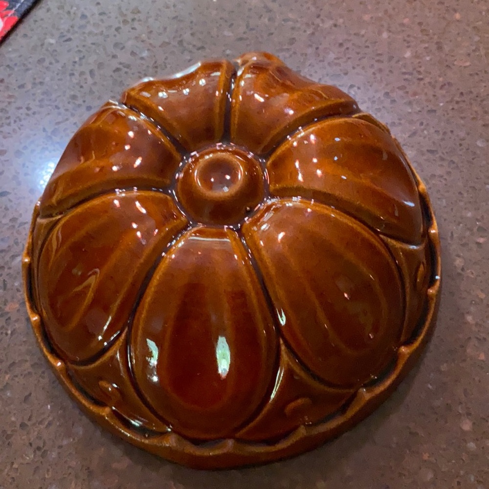 Beautiful hanging mold from West Germany